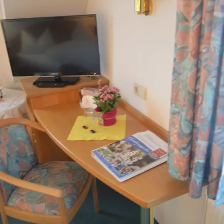 Garni Adler Post 호텔 바이에르스브론